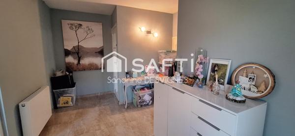 Maison 175 m2 habitable avec garage et terrain.