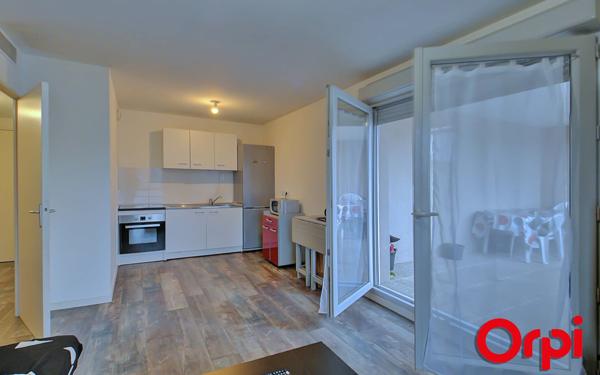 Appartement à vendre    2 pièces •  Bourgoin-Jallieu