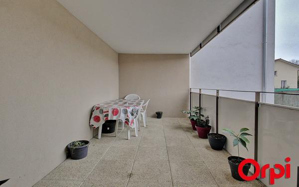 Appartement à vendre    2 pièces •  Bourgoin-Jallieu