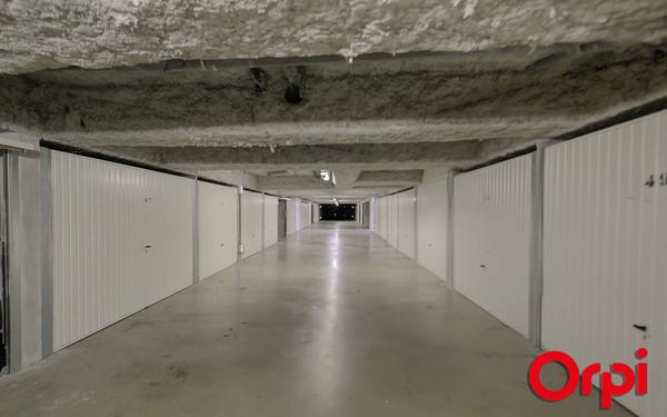 Appartement à vendre    2 pièces •  Bourgoin-Jallieu