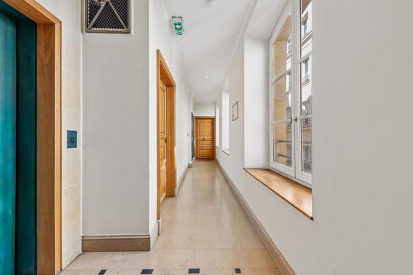 Vente Appartement de luxe Paris 8 1 pièce 24 m²