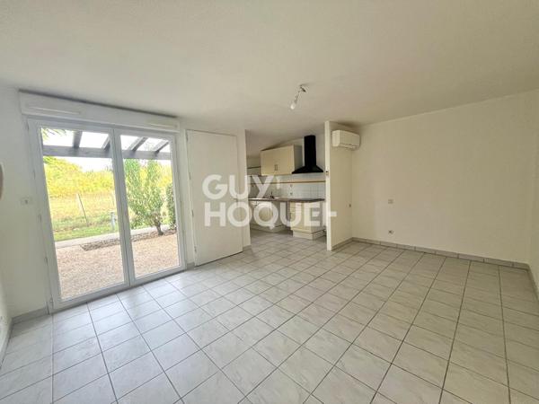 Studio climatisé en rez de chaussée avec terrasse et parking
