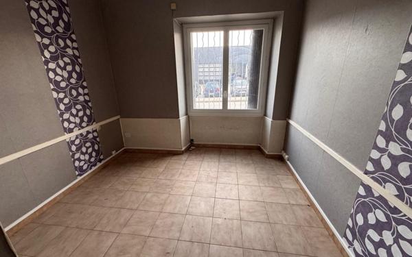 Appartement à vendre    2 pièces •  Rousson