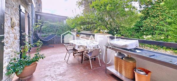 Maison de village avec Cour et Terrasse