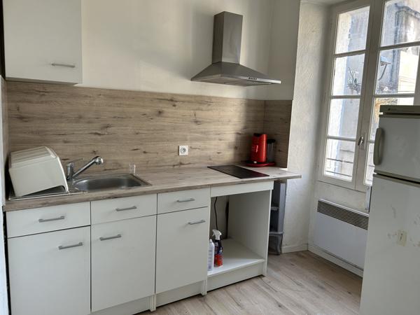 Courthézon (84350) Immeuble de rapport à Courthézon de 160 m2