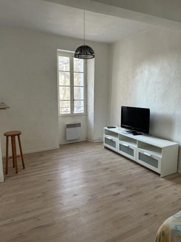 Courthézon (84350) Immeuble de rapport à Courthézon de 160 m2