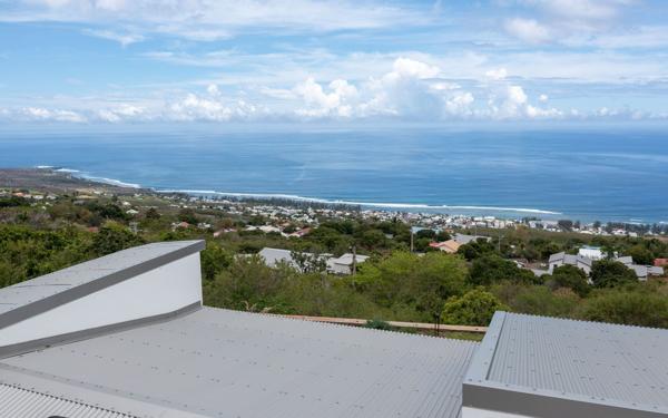 Maison à vendre    4 pièces • 158 m2 Saint-Leu