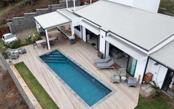 Maison à vendre    4 pièces • 158 m2 Saint-Leu