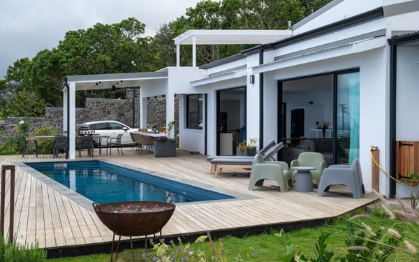 Maison à vendre    4 pièces • 158 m2 Saint-Leu