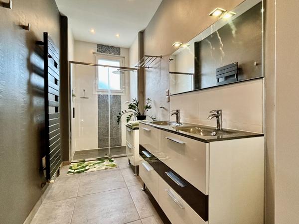 Vente Maison de luxe Tours 7 Pièces 208 m²