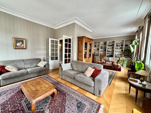 Vente Maison de luxe Tours 7 Pièces 208 m²