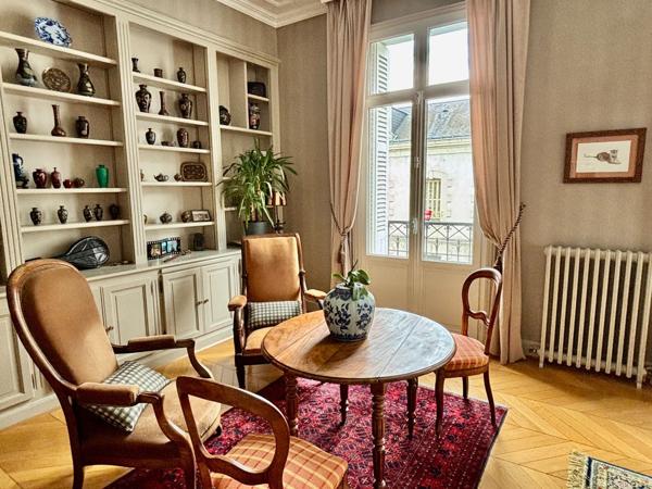 Vente Maison de luxe Tours 7 Pièces 208 m²