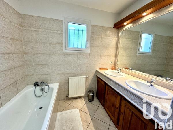 Maison 4 pièces de 109 m² à Cestas (33610)