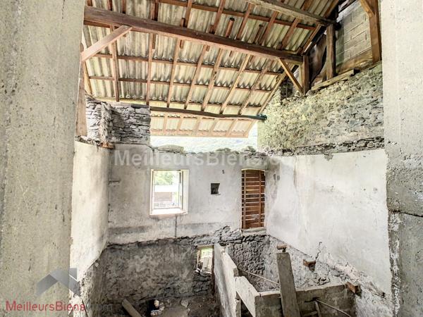 Epierre - Maison de village à rénover