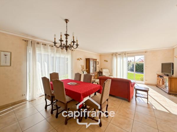 Maison à vendre 6 pièces (56) PONTIVY – Maison familiale avec vie de plain-pied.