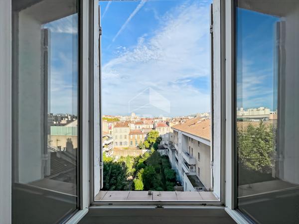 À Vendre appartement type 2 de 36 m² , à Marseille 13005