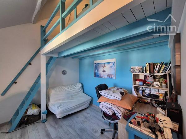 Située dans un quartier recherché de Blois, découvrez cette magnifique maison du XIXe siècle offrant 200 m² habitables.