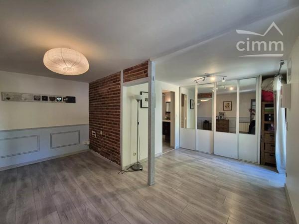 Située dans un quartier recherché de Blois, découvrez cette magnifique maison du XIXe siècle offrant 200 m² habitables.