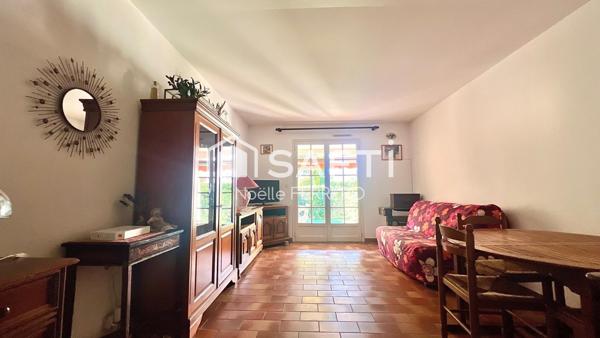 Bastidon en duplex en rez de jardin à pied port SANTA LUCIA et commerces