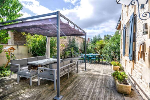 Charme & Authenticité ! Longère rénovée avec piscine