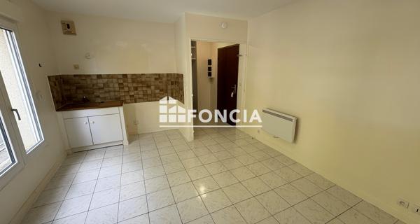 Location Studio 28.92 m² - Coulommiers 77120