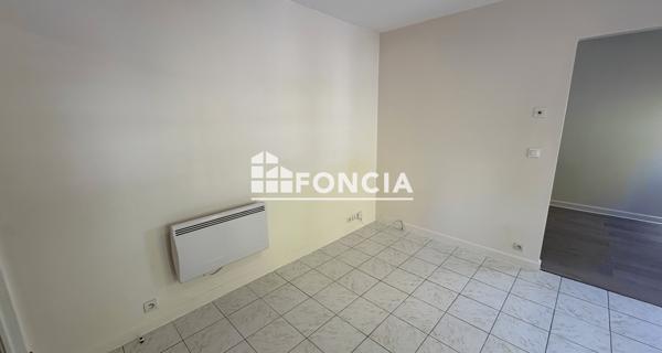 Location Studio 28.92 m² - Coulommiers 77120