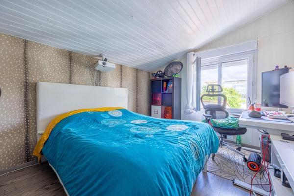 Grande maison avec studio indépendant à Mérignac Capeyron