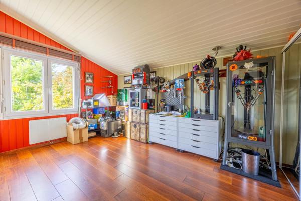 Grande maison avec studio indépendant à Mérignac Capeyron