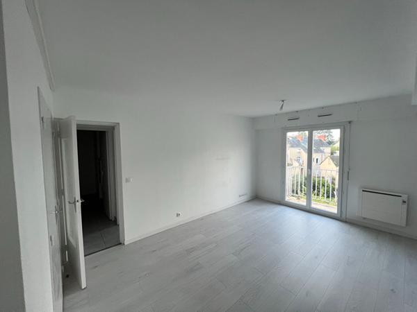 APPARTEMENT dans résidence avec balcon disponible à partir du 05/12/2026