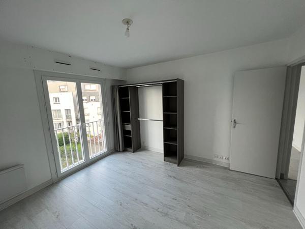 APPARTEMENT dans résidence avec balcon disponible à partir du 05/12/2026