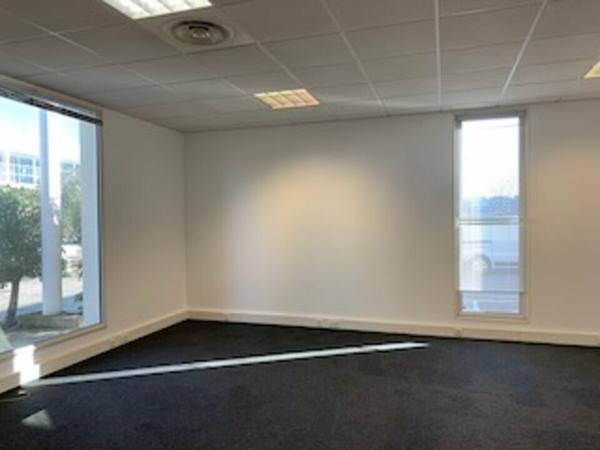 Bureaux à louer à Avignon Agroparc 88 m², fibre optique, parking commun