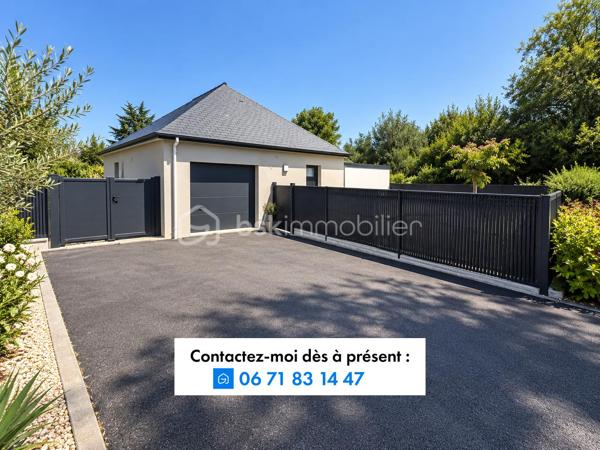 Sur la commune de Pleurtuit, à seulement 5 minutes de Dinard, découvrez cette élégante maison contemporaine de plain-pied construite en 2019, offrant tout le confort d’une habitation moderne et parfaitement entretenue.

Pensée pour une installation immédiate, cette maison clé en main ne nécessite aucun travaux. Elle se compose d’une entrée, d’un vaste séjour lumineux avec cuisine ouverte aménagée et équipée, d’une buanderie, de trois chambres avec placards, d’une belle salle d’eau moderne et d’un WC indépendant.

À l’extérieur, une terrasse carrelée et une pergola bioclimatique autoportante motorisée avec 4 stores motorisés permettent de profiter pleinement des beaux jours. Un garage d’environ 18 m² complète l’ensemble, implanté sur un terrain clos d’environ 500 m².

Confort moderne, maison récente et fibre optique raccordée : tout est réuni pour poser ses valises et profiter immédiatement des lieux.

Son emplacement constitue également un véritable atout, avec les commerces de bouche, les écoles et les principaux axes de communication à proximité, tout en bénéficiant d’un accès rapide au littoral et à Dinard.

Une maison clé en main, idéale pour celles et ceux qui recherchent confort et modernité.

Je suis déjà sur place pour vous la faire découvrir.
M. CHASSIN – 06 71 83 14 47