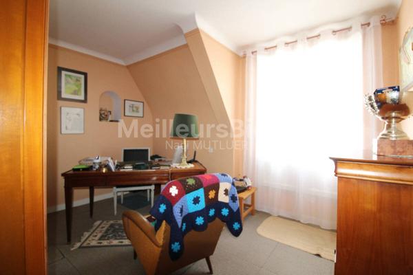 CHOLET, MAGNIFIQUE MAISON 203M2 HABITABLES, 5 CHAMBRES