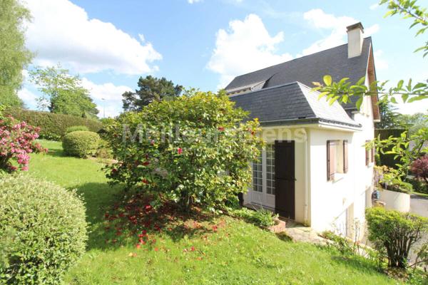 CHOLET, MAGNIFIQUE MAISON 203M2 HABITABLES, 5 CHAMBRES