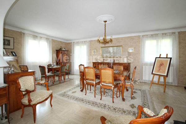 CHOLET, MAGNIFIQUE MAISON 203M2 HABITABLES, 5 CHAMBRES