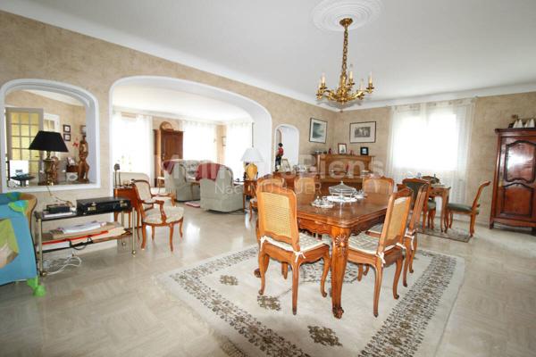 CHOLET, MAGNIFIQUE MAISON 203M2 HABITABLES, 5 CHAMBRES