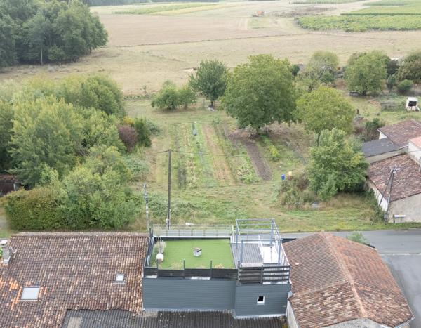 Villa contemporaine avec piscine-spa, studio indépendant et excellent bilan énergétique Brizambourg