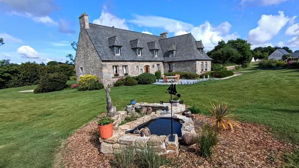MAISON BRETONNE DE CHARME 310 m² AVEC 2 HECTARES , LANDIVISIAU , FINISTERE Landivisiau
