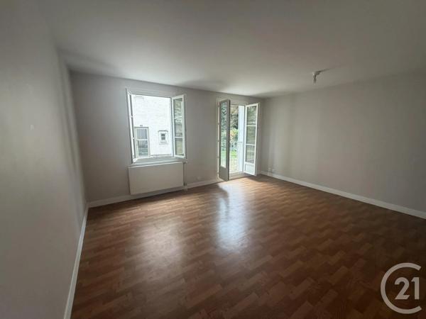 Appartement F3 à vendre  3 pièces - 65 m 2   CHARTRES  - 28