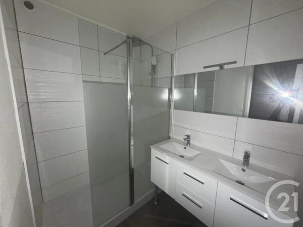 Appartement F3 à vendre  3 pièces - 65 m 2   CHARTRES  - 28