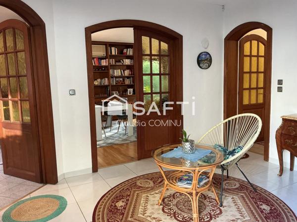 Maison 183 m², 6 chambres, jardin, garage, parking