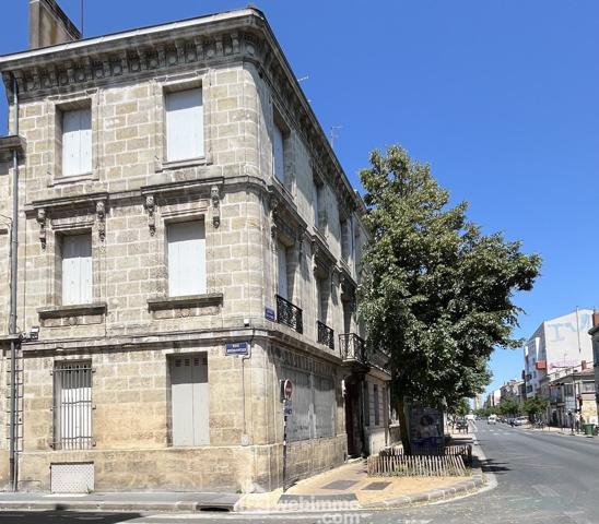 Immeuble 136 m² à Bordeaux 33000