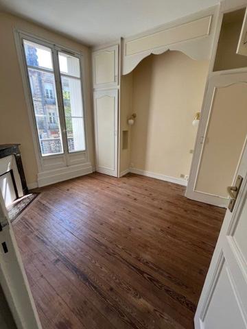 Immeuble 136 m² à Bordeaux 33000