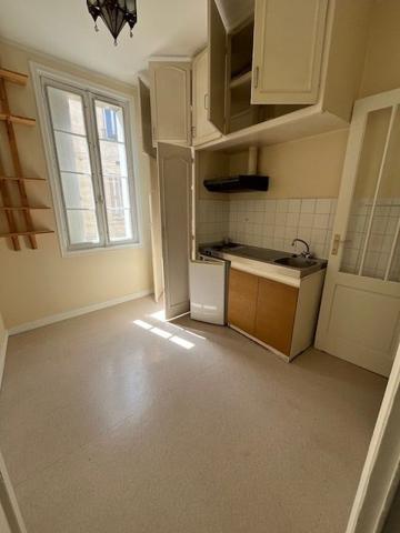Immeuble 136 m² à Bordeaux 33000