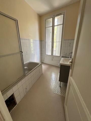 Immeuble 136 m² à Bordeaux 33000