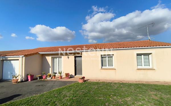 A vendre - Maison de plain-pied avec jardin - Lys-Haut-Layon - D5900