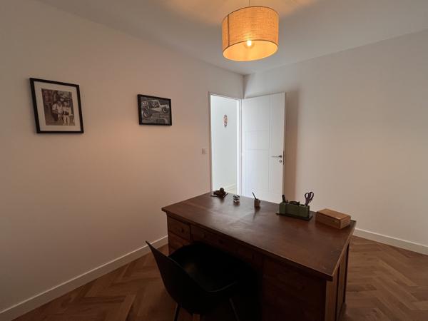 Maison
                                                                                                                                                                                                                                                                                                                        5 pièce(s)                                                                                                                                                                                                          3 chambre(s)                                                                                                                                                                                                          112  m²
