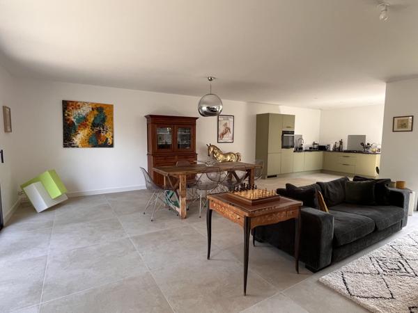 Maison
                                                                                                                                                                                                                                                                                                                        5 pièce(s)                                                                                                                                                                                                          3 chambre(s)                                                                                                                                                                                                          112  m²
