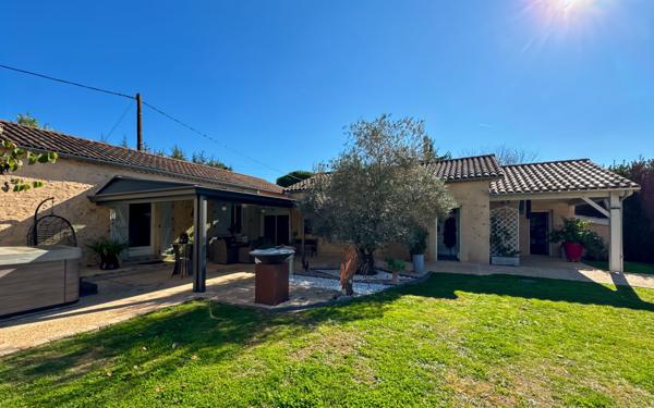 Maison à vendre    5 pièces • 160 m2 Marsaneix