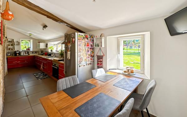 Maison à vendre    5 pièces • 160 m2 Marsaneix